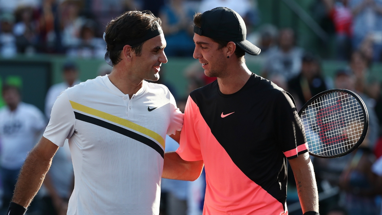 Федерер проиграл Коккинакису