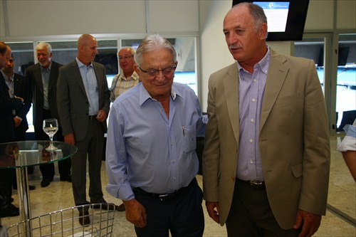 Сколари возглавил бразильский клуб