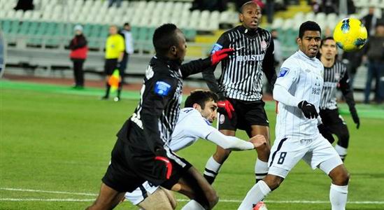 \"Металлург\" оказался сильнее \"луганчан\"