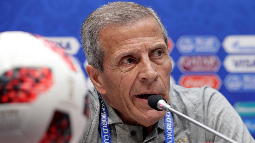 Табарес не стал говорить, примет ли участие в поединке с Францией Кавани