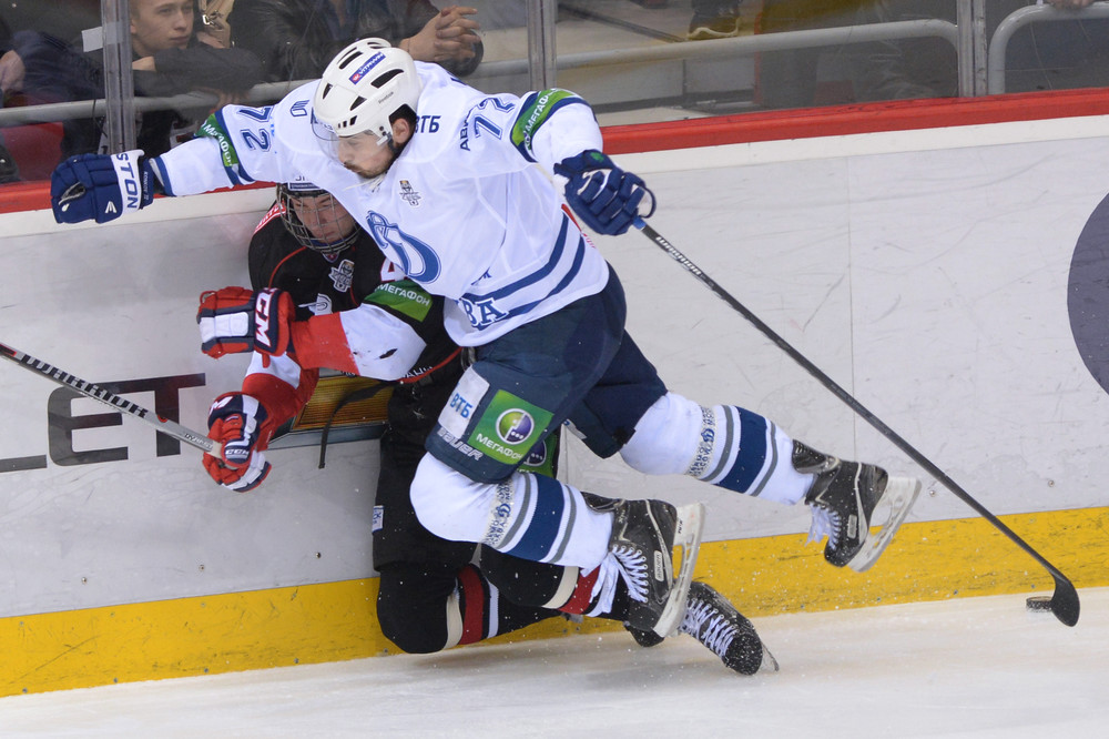 Кубок Гагарина: \"Трактор\" дома обыграл московское \"Динамо\"