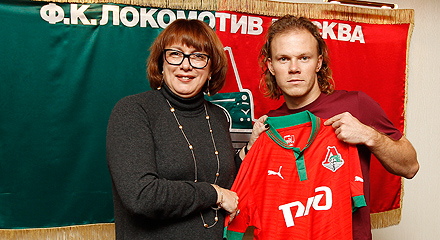\"Локомотив\" подписал Денисова