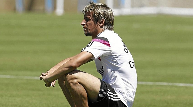 \"Бенфика\" хочет вернуть Коэнтрау