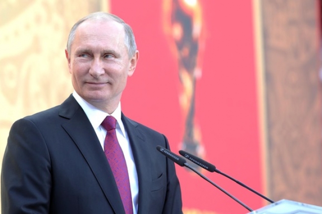 Путин: Болельщики ждут, что футболисты России покажут достойную игру