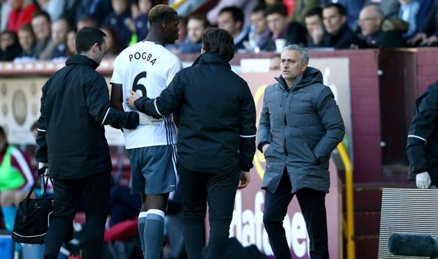 Погба пропустит Манчестерское дерби