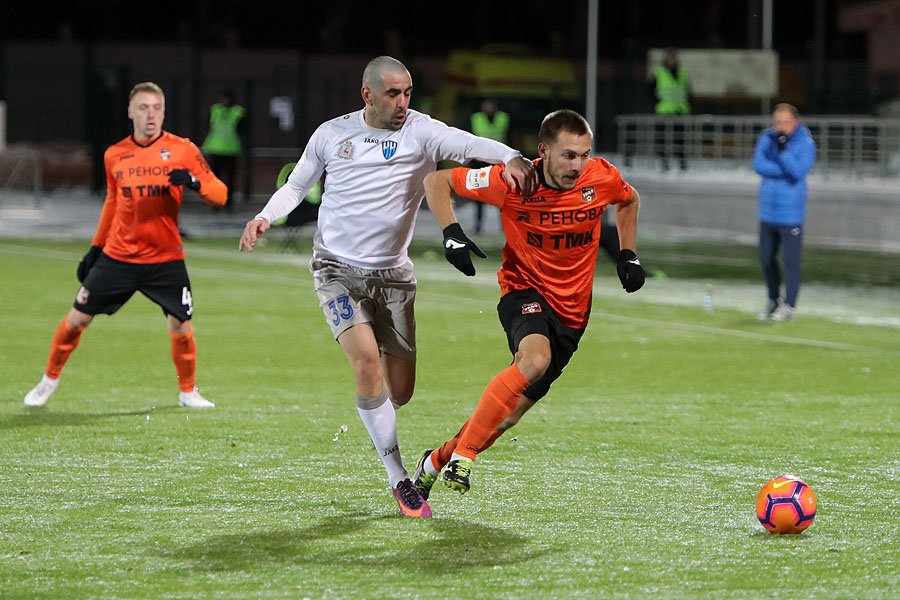 \"Урал\" с трудом пробился в 1/4 финала Кубка России