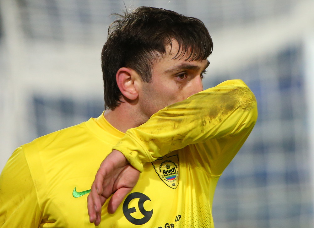 \"Анжи\" разгромил гостей из Грозного