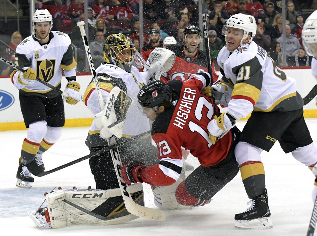 \"Нью-Джерси Дэвилз\" уступили в матче с \"Вегас Голден Найтс\"