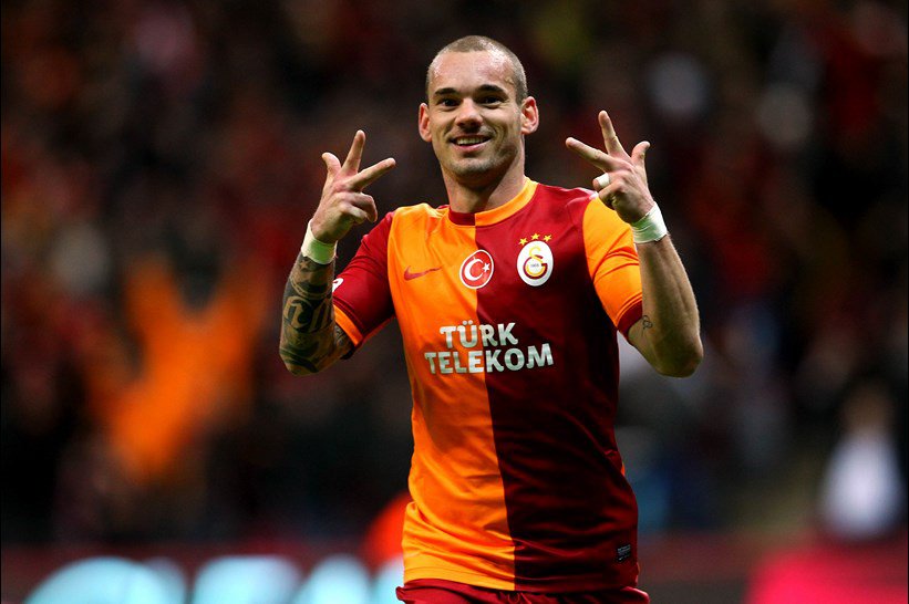 Снейдеру комфортно в Стамбуле