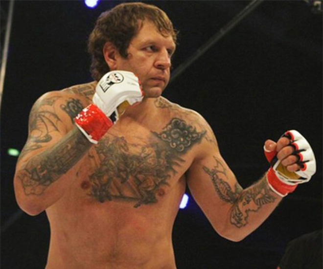 Емельяненко вновь \"загремел\" в участок