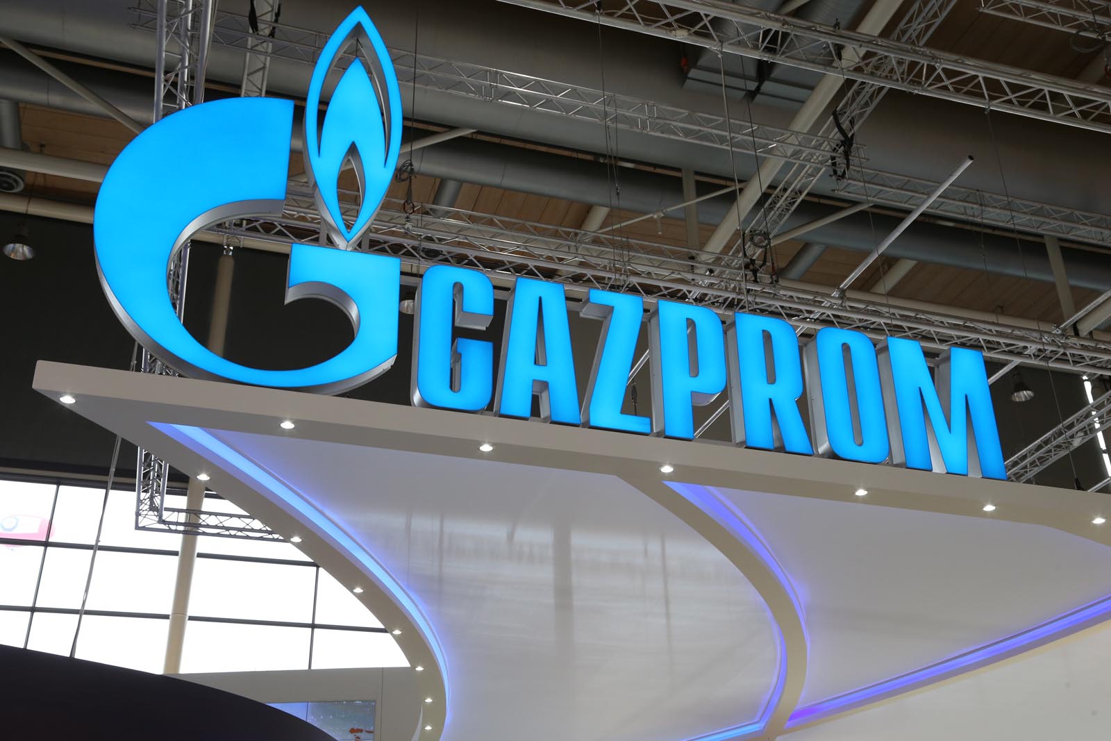 УЕФА намерен продлить контракт с \"Газпромом\"