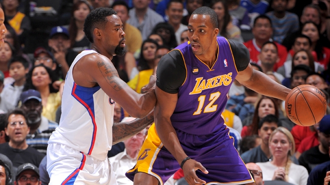 \"Лейкерс\" проиграл лос-анджелесское дерби, \"Нью-Йорк\" сильнее \"Оклахомы\"