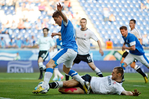 \"Днепр\" не смог обыграть \"Зарю\"на своем поле