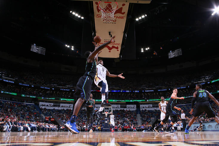 \"Нью-Орлеан Пеликанс\" на 10 очков опередили \"Даллас Маверикс\"