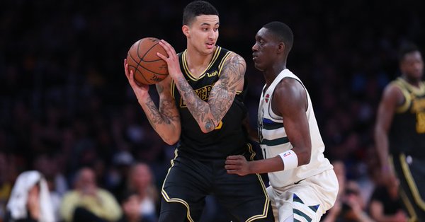 \"Лейкерс\" в овертайме уступили \"Милуоки\"