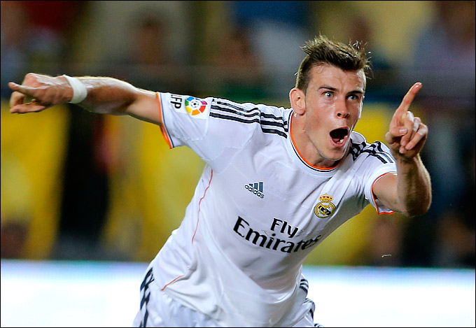 Бэйла назвали слабаком