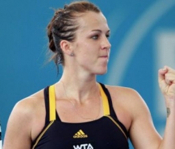 Павлюченкова прошла в четвертьфинал турнира в Страсбурге