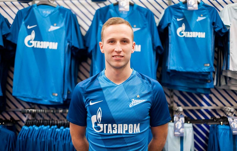 Официально: Зуйков подписал с \"Зенитом\" контракт на 3,5 года