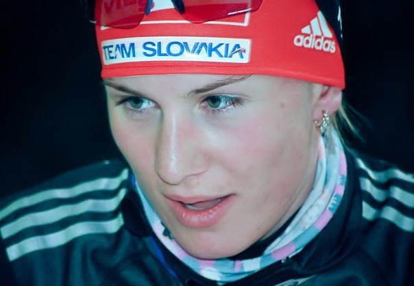 Кузьмина победила в спринтерской гонке в Антхольце