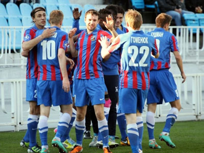 \"Арсенал\" разгромил \"Карпаты\"
