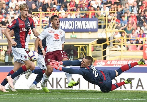 \"Болонья\" и \"Торино\" расписали результативную ничью