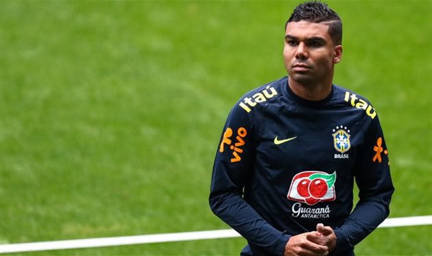 Каземиро отреагировал на критику в адрес Неймара