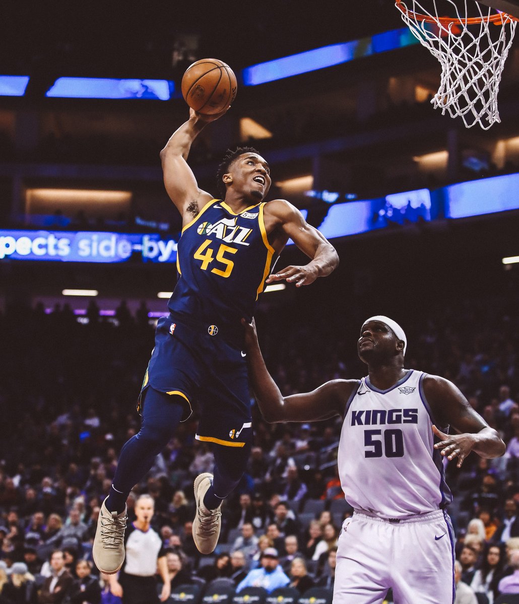 \"Юта\" в гостях победила \"Сакраменто\"