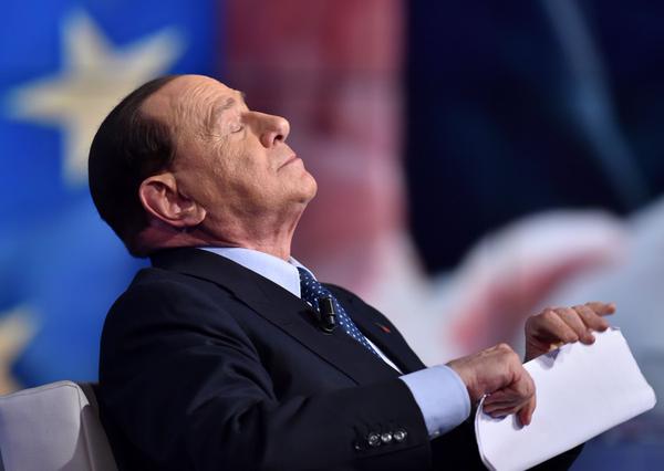 Берлускони предупредил Таечаубола