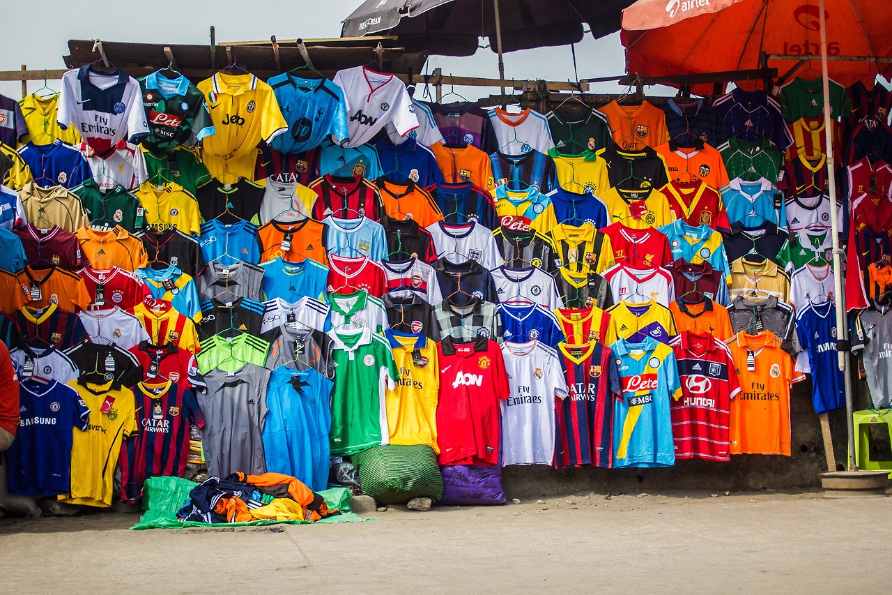 Клубы топ-чемпионатов Европы в сезоне-2013/14 продали почти 13 млн футболок