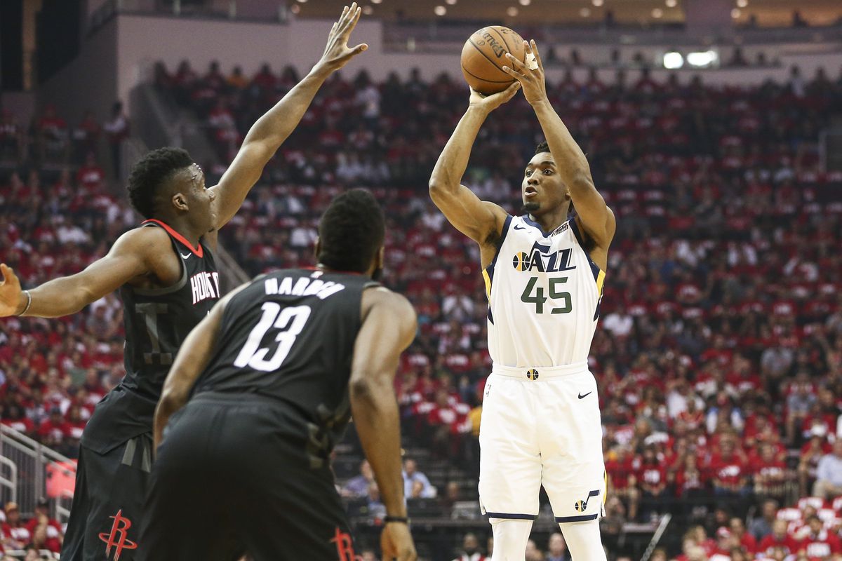 \"Юта Джаз\" оказались сильнее \"Хьюстон Рокетс\"