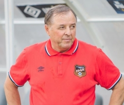 Тарханов не имеет претензий к игрокам "Урала" по движению и самоотдаче