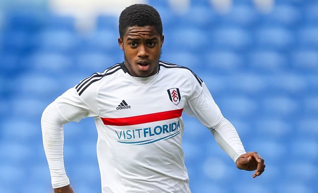 \"МЮ\" может приобрести защитника \"Фулхэма\"