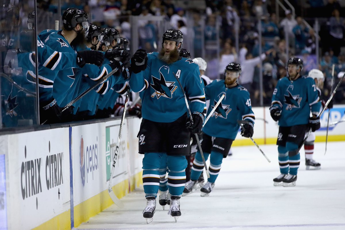 \"Сан-Хосе\" и \"Аризона\" забросили 11 шайб