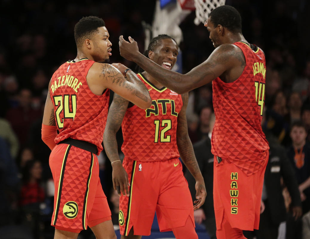 \"Атланта Хоукс\" минимально одолела \"Нью-Йорк Никс\"