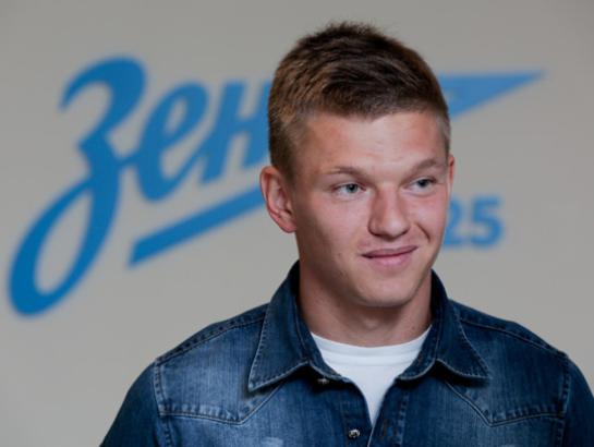 Шатов официально стал игроком \"Зенита\"