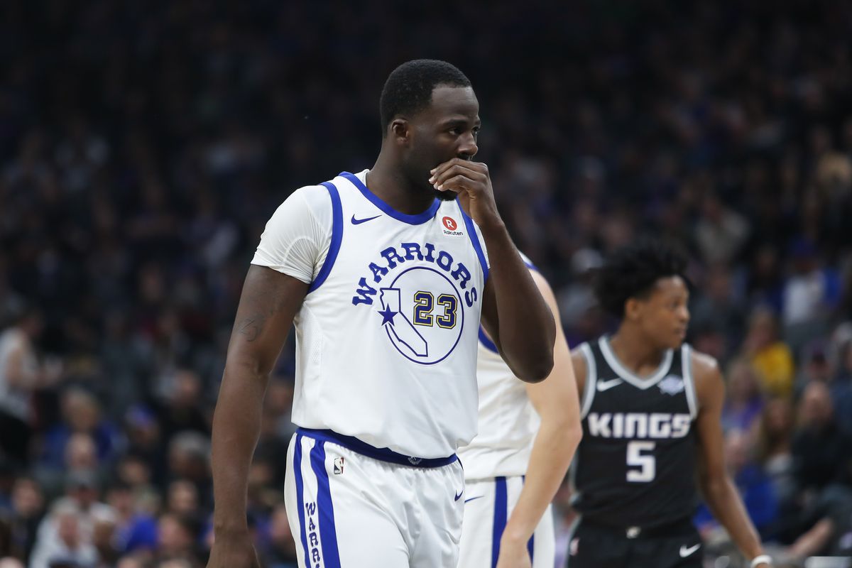 \"Сакраменто Кингз\" с небольшим отрывом в счете обыграли \"Голден Стэйт Уорриорз\"