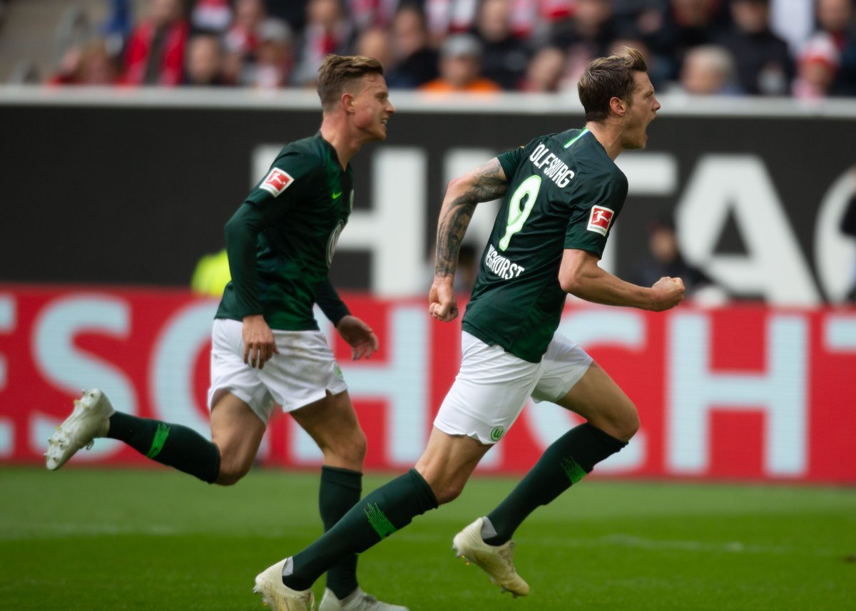 \"Вольфсбург\" легко разобрался с \"Фортуной\"