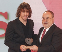 Легенда "Барселоны" был награждён премией газеты AS