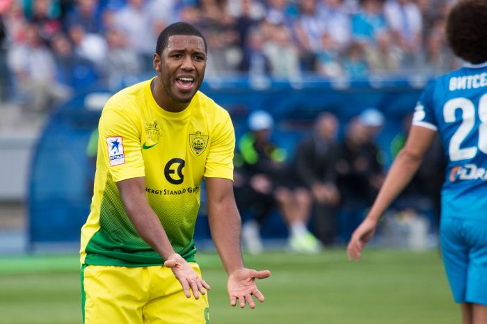 \"Наполи\" присматривается к Жусилею