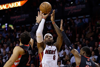 Победа \"Майами\" и трипл-дабл Джеймса, поражение \"Миннесоты\" и 15 очков Кириленко