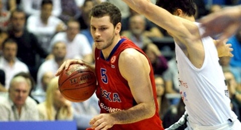 ЦСКА крупно обыграл \"Брозе Баскетс\" в матче Топ-16 Евролиги