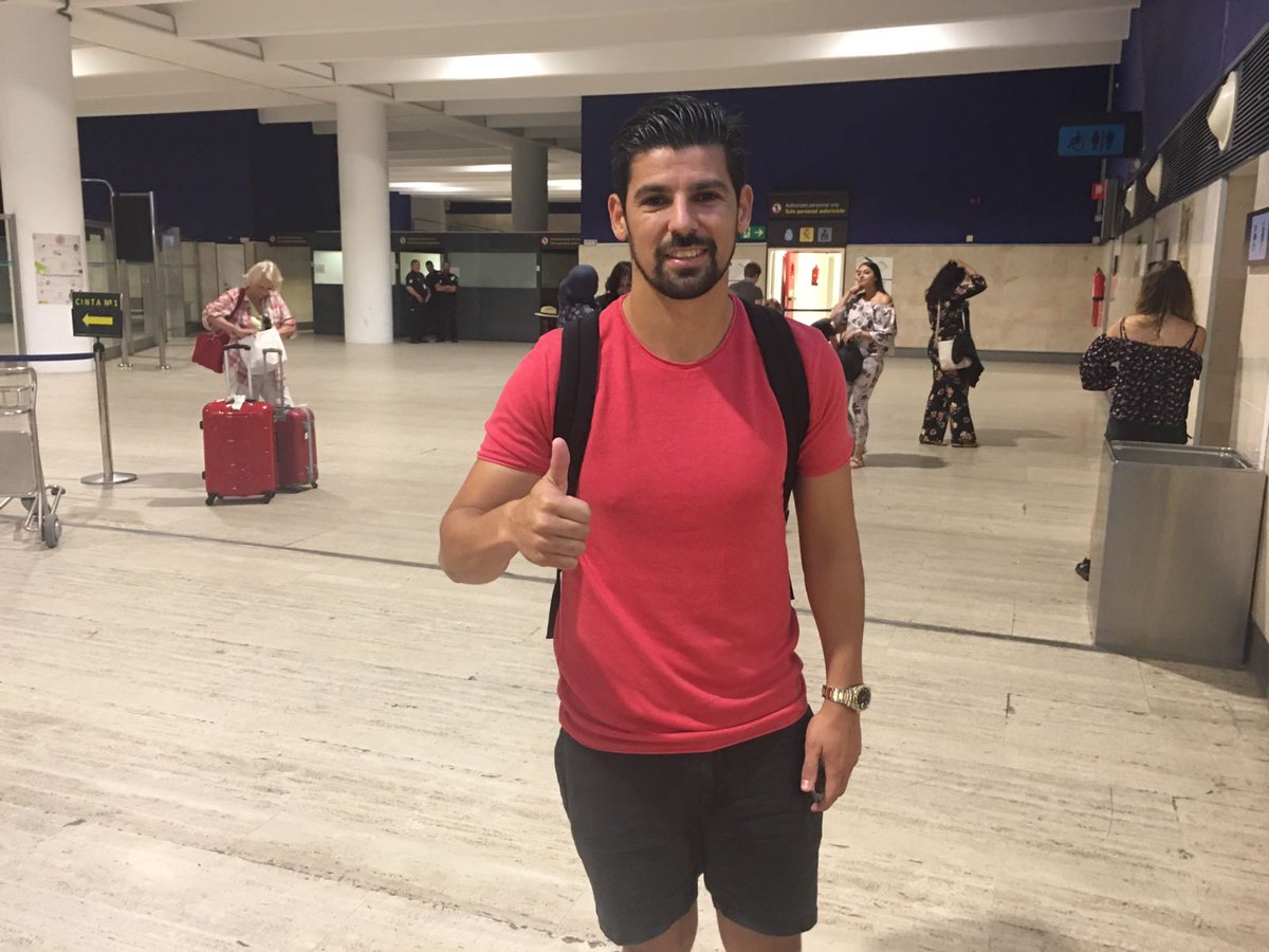 Нолито прилетел в \"Севилью\"