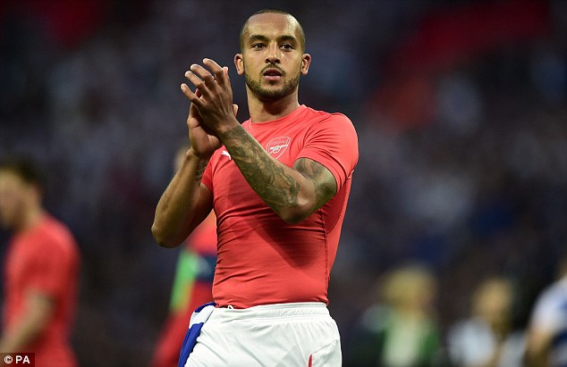 Венгер видит Уолкотта в роли нападающего