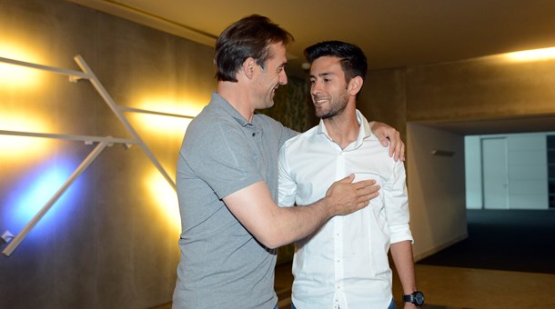 Буэно перешел в \"Порту\"