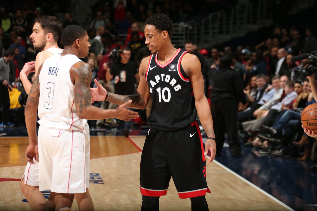 \"Вашингтон\" уступил \"Торонто\"