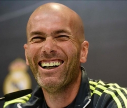 Зидан считает, что у "Реала" и "Севильи" равные шансы на победу