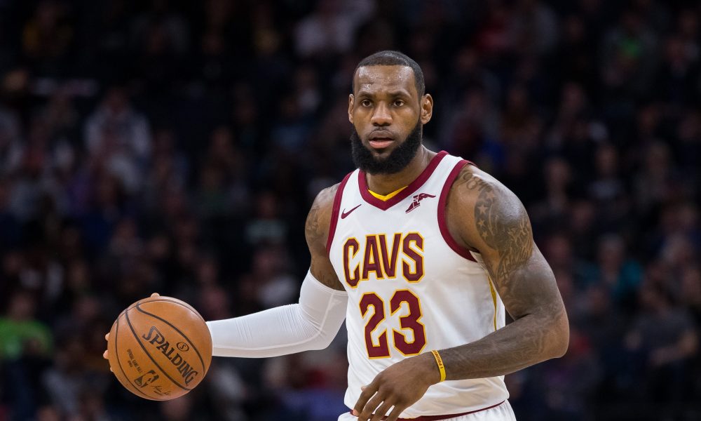 \"Сан-Антонио\" хочет подписать Джеймса