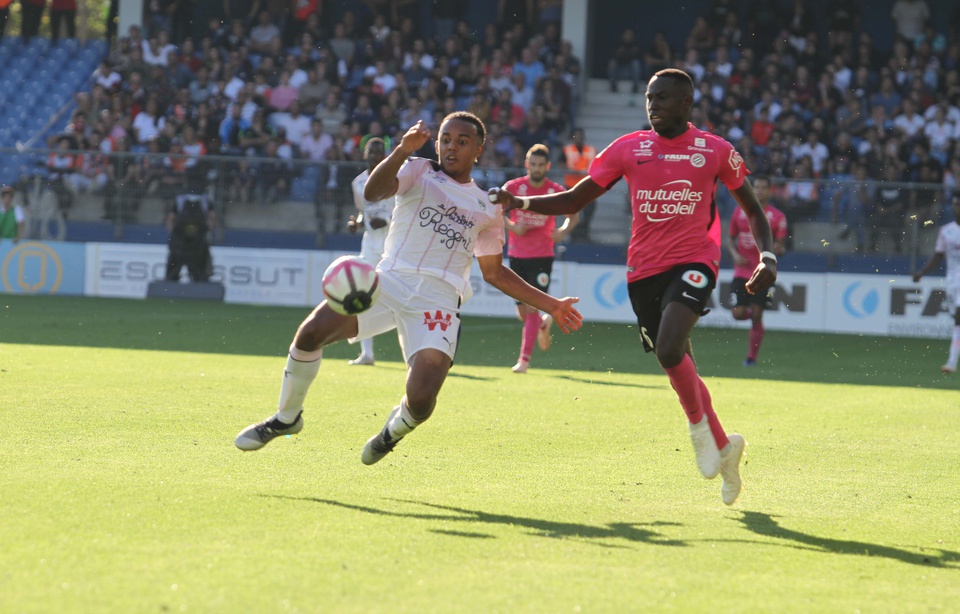 \"Монпелье\" оказался сильнее \"Бордо\"