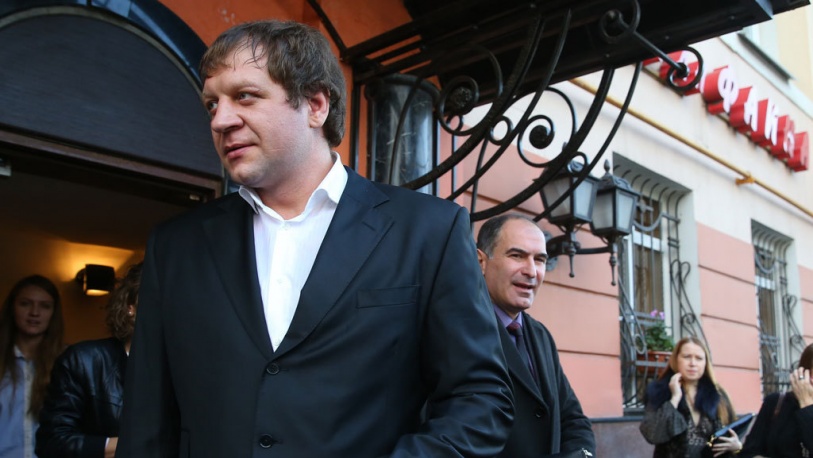 Емельяненко пообещал \"всех пострелять\"