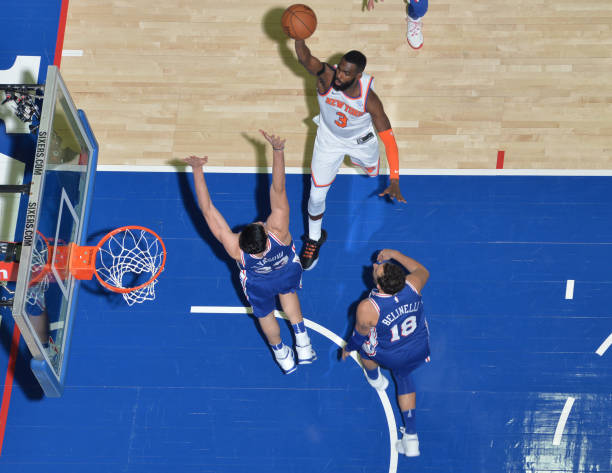 \"Филадельфия Сиксерс\" разобрались с \"Нью-Йорк Никс\"